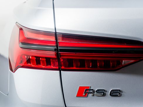 Used 2025 Audi RS 6 performance image 12