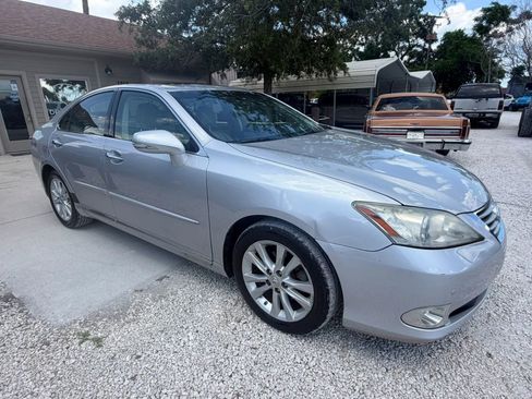 Used 2011 Lexus ES 350 FWD image 2