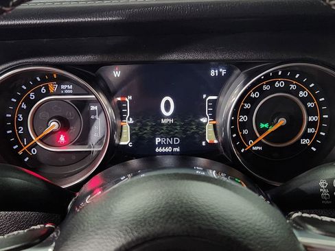 Used 2020 Jeep Wrangler Unlimited Sahara AWD/4WD image 34