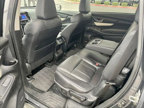 Used 2019 Subaru Ascent Limited image 11