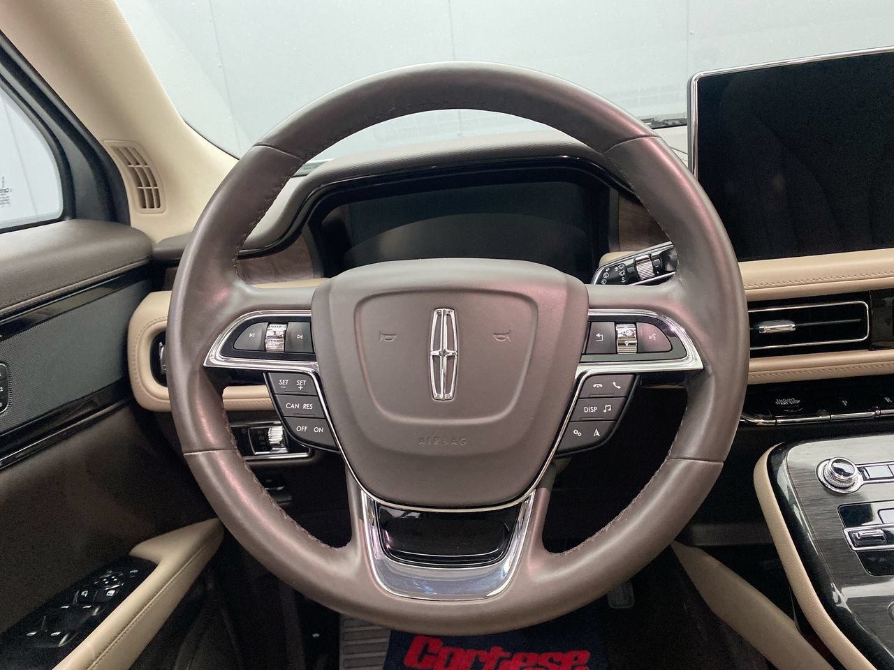 Used 2023 Lincoln Nautilus Reserve AWD/4WD image 16