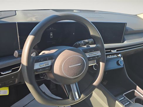 Used 2025 Hyundai Sonata SEL image 18