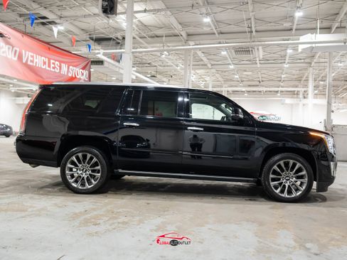 Used 2020 Cadillac Escalade ESV Premium Luxury w/ Escalade Sport Edition image 8