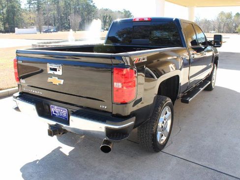 Used 2017 Chevrolet Silverado 2500 LTZ w/ Vortec Plus Package image 16