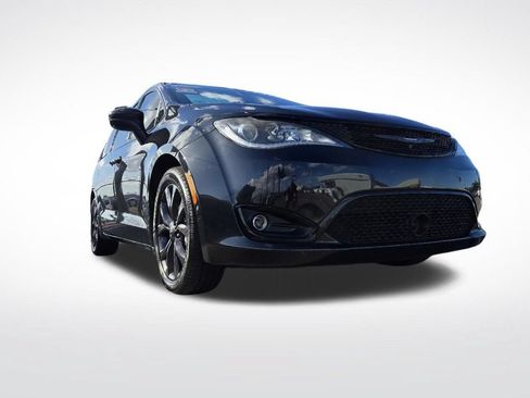 Used 2019 Chrysler Pacifica Touring-L Plus w/ Advanced Safetytec Group FWD image 60