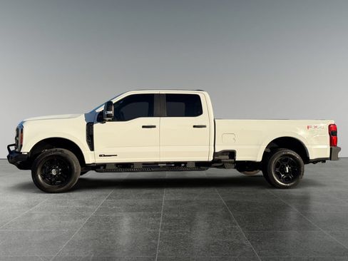 Used 2023 Ford F250 XL w/ STX Appearance Package AWD/4WD image 2