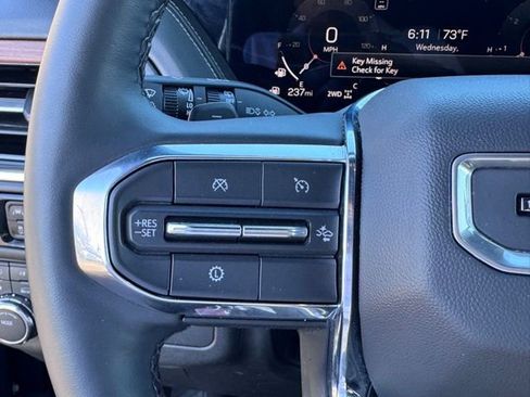 Used 2025 GMC Yukon Denali AWD/4WD image 34