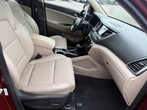 Used 2016 Hyundai Tucson Limited w/ Option Group 03 FWD image 14