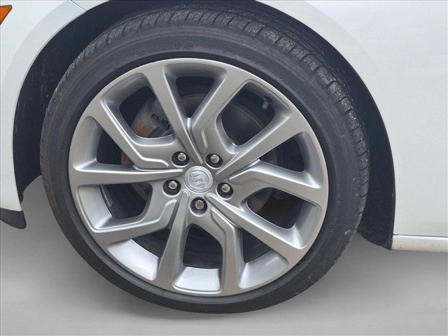 Used 2019 Buick Regal Avenir w/ Driver Confidence Package II FWD image 11