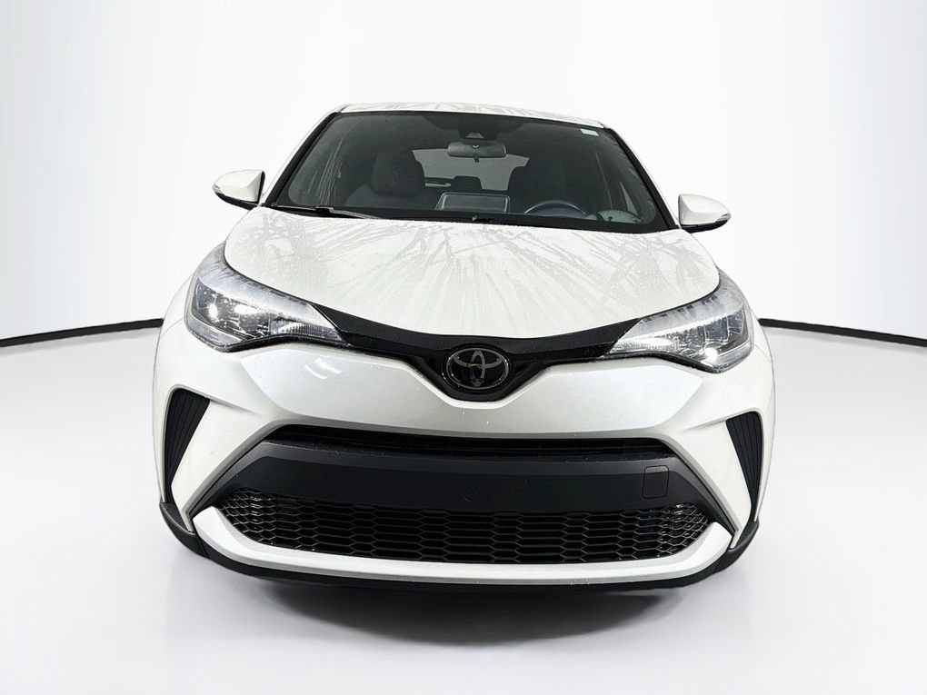 Used 2022 Toyota C-HR XLE FWD image 2