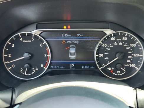 Used 2019 Nissan Altima 2.5 SR w/ SR Premium Package FWD image 10