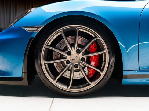 Used 2016 Porsche Cayman GT4 image 25