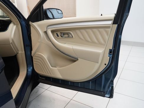 Used 2018 Ford Taurus SEL image 22