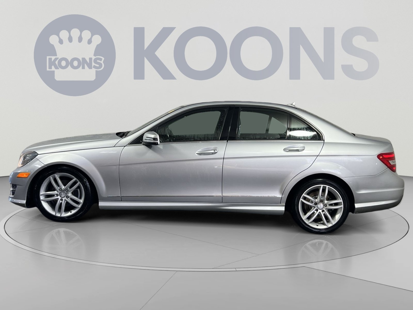 Used 2012 Mercedes-Benz C 300 4MATIC Sedan image 2