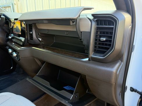 Used 2024 GMC Sierra 2500 SLE w/ SLE Value Package; image 31