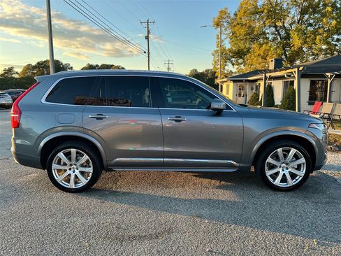 Used 2016 Volvo XC90 T6 Inscription w/ Vision Package image 6