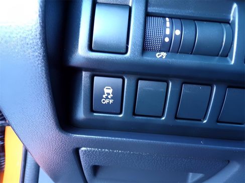 Used 2019 Subaru Crosstrek 2.0i Premium image 24