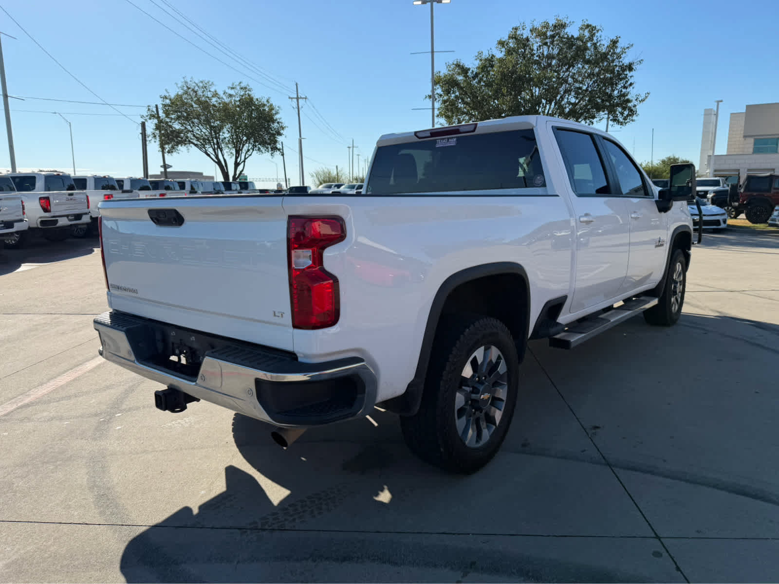 Used 2021 Chevrolet Silverado 2500 LT w/ Texas Edition AWD/4WD image 3