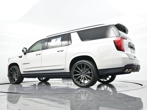 Used 2023 GMC Yukon XL Denali Ultimate image 58