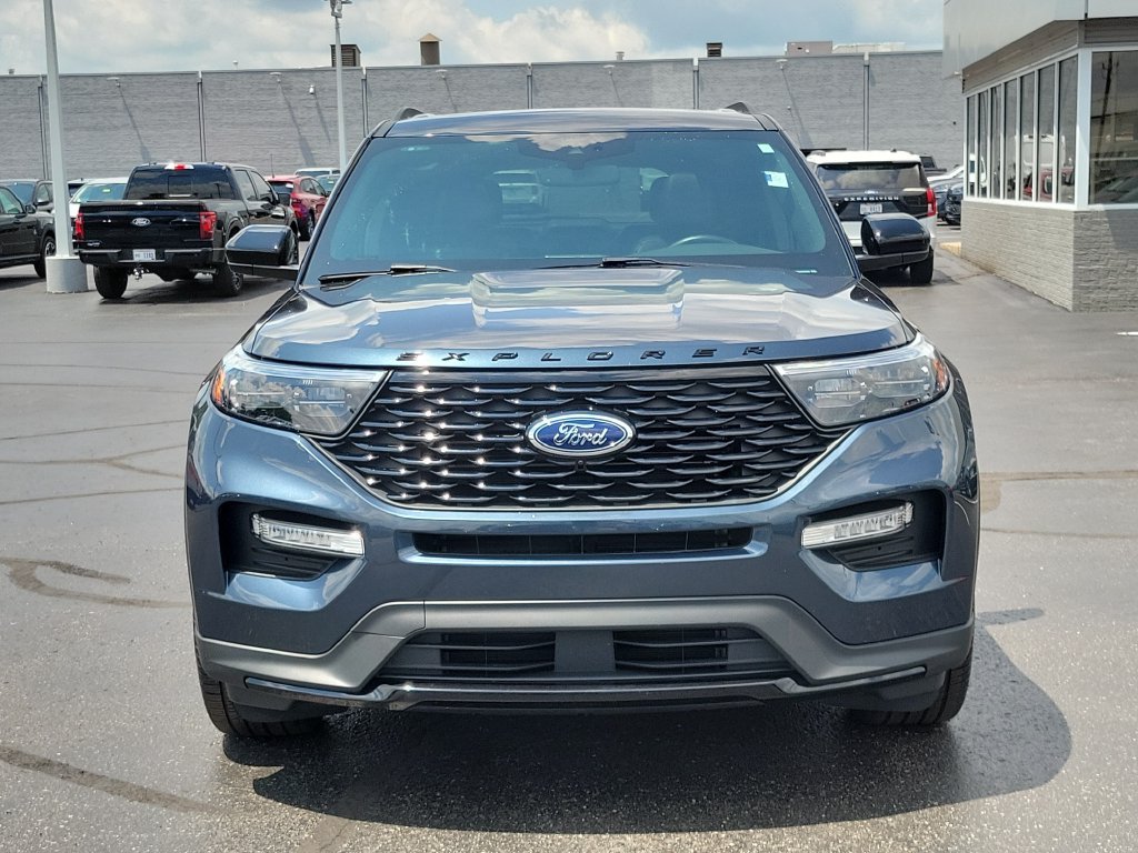 Certified 2024 Ford Explorer ST-Line w/ Class IV Trailer Tow Package AWD/4WD image 2