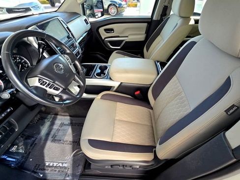 Used 2021 Nissan Titan SV w/ SV Convenience Package image 22