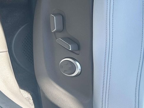 New 2026 Genesis GV70 2.5T Advanced image 16