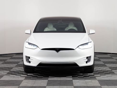 Used 2020 Tesla Model X Long Range image 12