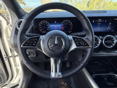 Used 2022 Mercedes-Benz GLC 300 image 23