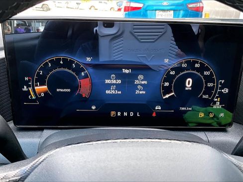 Used 2025 Ford Mustang Coupe image 24