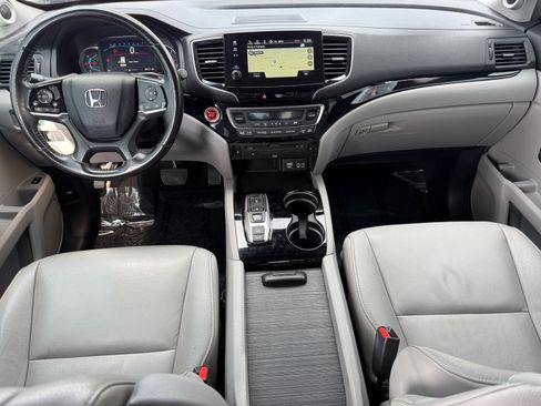 Used 2019 Honda Pilot Touring image 31