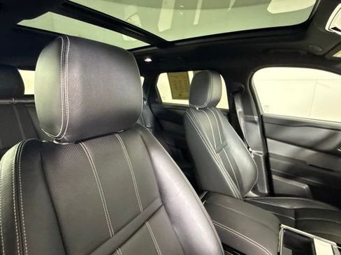 Used 2022 Land Rover Range Rover Velar R-Dynamic S image 36