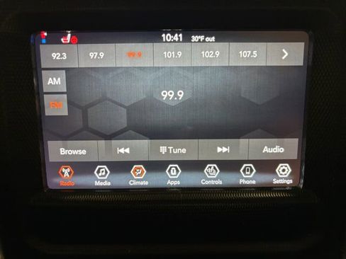 Used 2022 Jeep Wrangler Unlimited Sport image 19