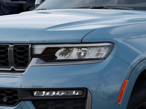 New 2026 Jeep Grand Cherokee Limited AWD/4WD image 6