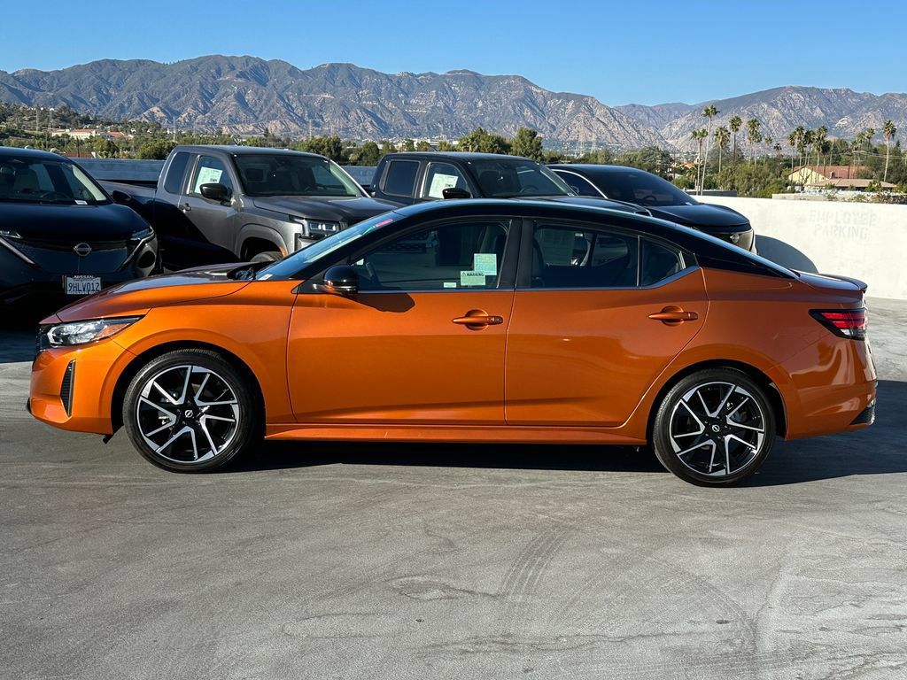 Used 2024 Nissan Sentra SR w/ SR Premium Package FWD image 3
