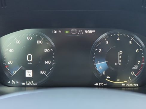 Used 2020 Volvo XC60 T5 Momentum w/ Protection Package AWD/4WD image 11