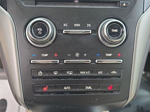 Used 2019 Lincoln MKC Select w/ Select Plus Package image 21