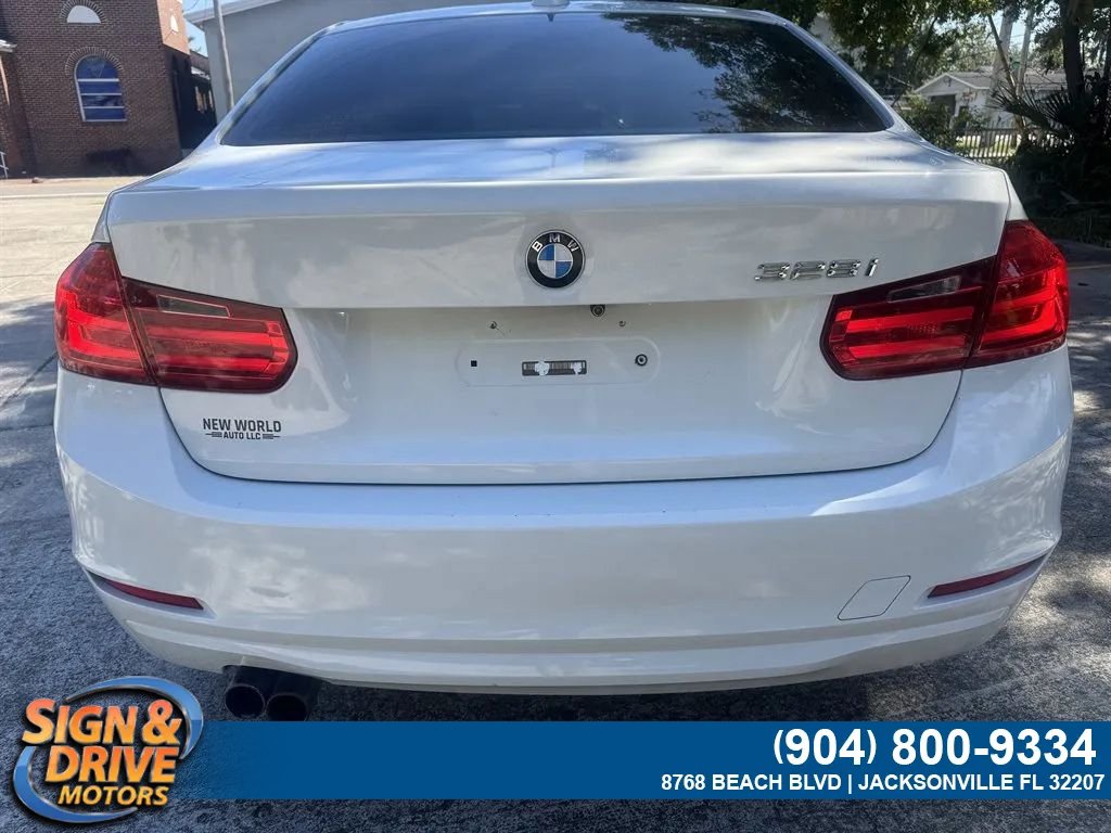 Used 2013 BMW 328i Sedan RWD image 4