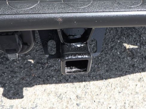 Used 2006 Chevrolet Silverado 2500 LT w/ Heavy-Duty Power Package image 50