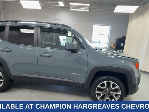 Used 2017 Jeep Renegade Latitude w/ Cold Weather Group AWD/4WD image 2