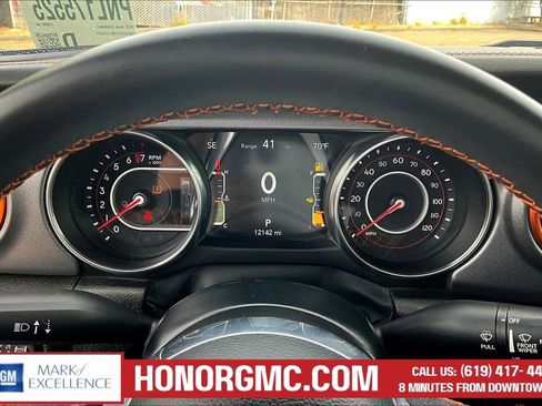 Used 2022 Jeep Gladiator Mojave w/ Trailer Tow Package AWD/4WD image 13