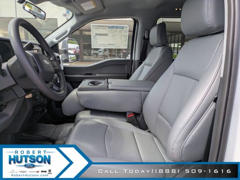 New 2025 Ford F450 XL w/ XL Chrome Package image 11