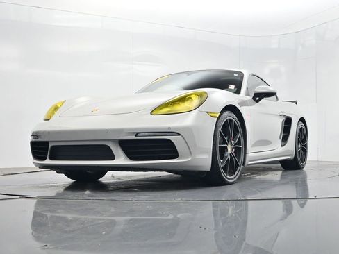 Used 2018 Porsche 718 Cayman S RWD image 31