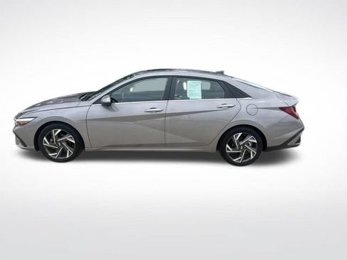 Used 2024 Hyundai Elantra Limited FWD image 6