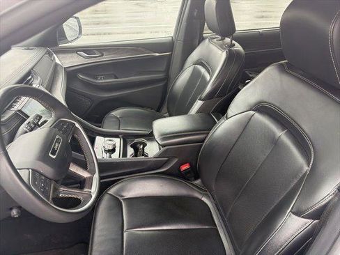 Certified 2024 Jeep Grand Cherokee L Limited w/ Luxury Tech Group II image 9