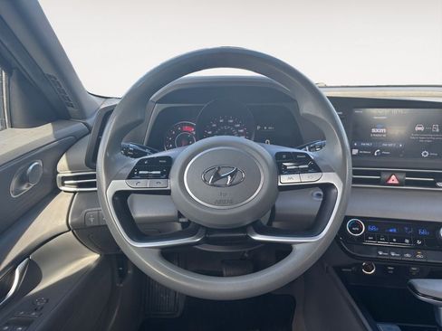 Used 2021 Hyundai Elantra SEL w/ Cargo Package FWD image 18