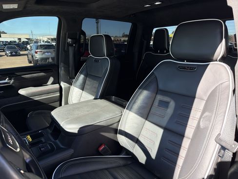 Used 2024 GMC Sierra 1500 AT4X image 5