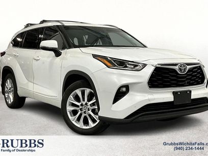 Used 2023 Toyota Highlander Limited