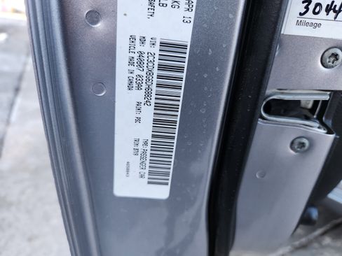 Used 2013 Dodge Charger SE image 25