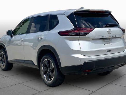 Used 2025 Nissan Rogue SV FWD image 12