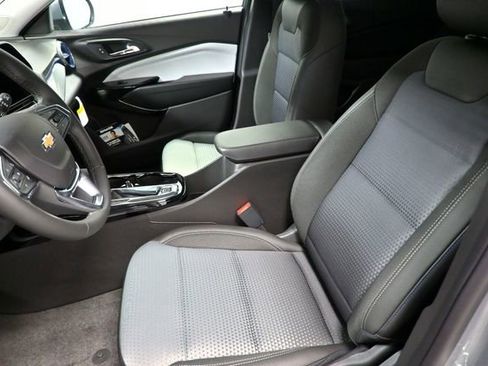 New 2026 Chevrolet Trax LT w/ Driver Confidence Package image 9